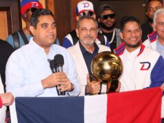 ¡Héroes del béisbol! El Escogido regresa triunfante y es aclamado como Campeones en el AILA tras ganar la Serie del Caribe