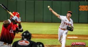DOBLE PODER TAURINO: Aaron Brooks y Mickey Gasper Lideran a los Toros al Triunfo sobre los Leones y Suben al Segundo Lugar.
