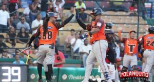 TOROS IMPARABLES: Los Toros Destrozan al Escogido con una Paliza en su Propia Casa