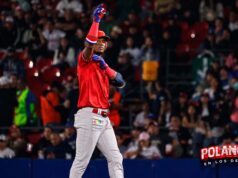 ¡El campeón Leones del Escogido abre ganando! Junior Lake silencia a los Charros
